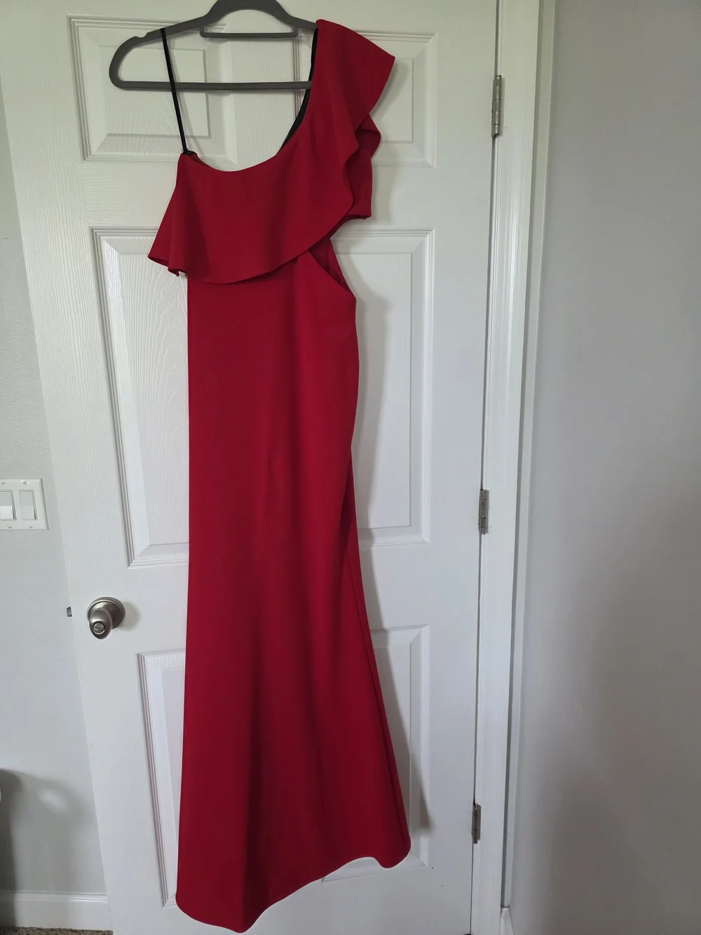 Red One-Shoulder Ruffle Evening Dress - Picture 6 of 7